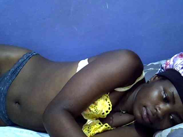 curvy-corazon webcam