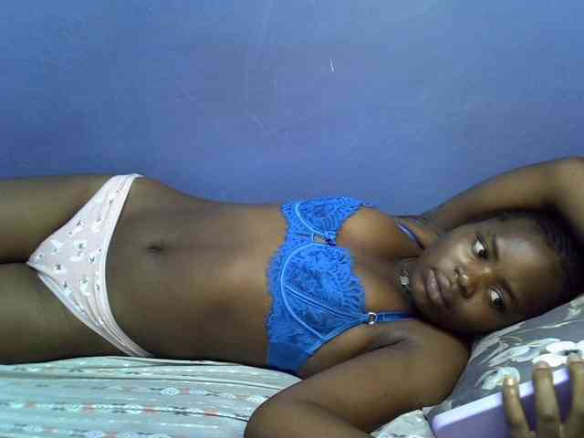 curvy-corazon webcam