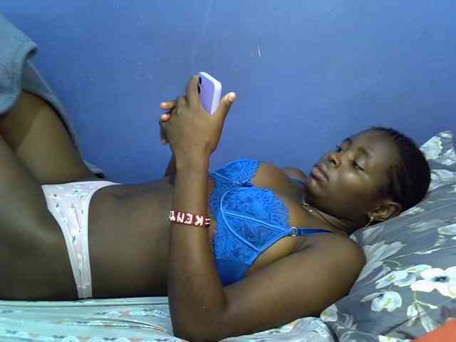 curvy-corazon webcam