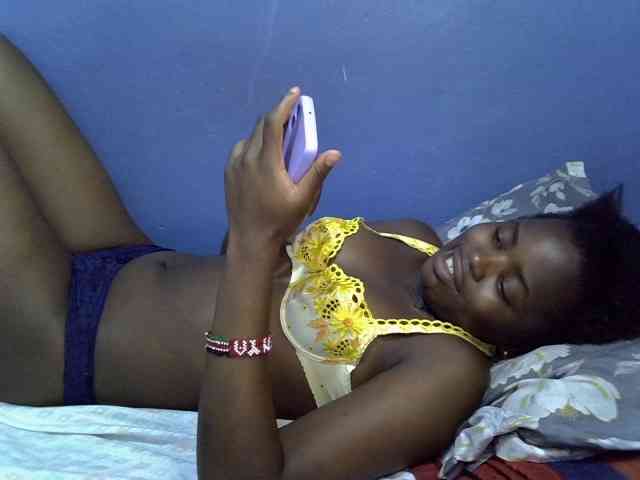 curvy-corazon webcam