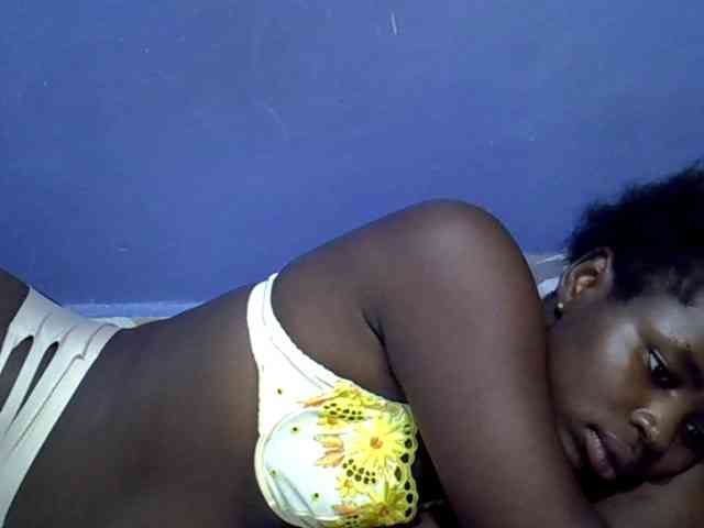 curvy-corazon webcam