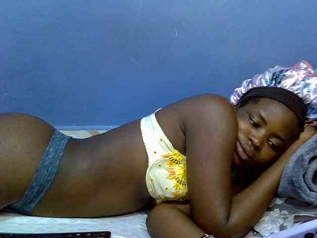 curvy-corazon webcam