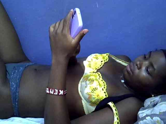 curvy-corazon webcam