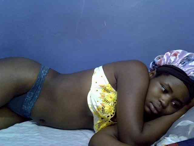 curvy-corazon webcam