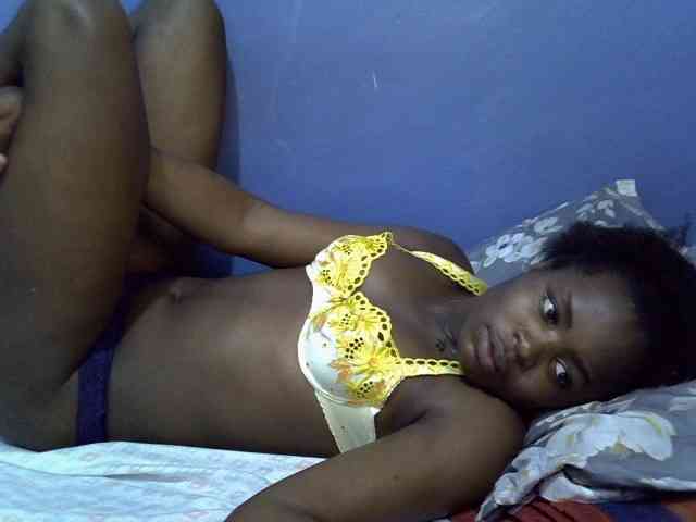 curvy-corazon webcam