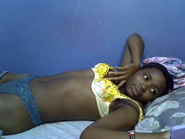 curvy-corazon webcam