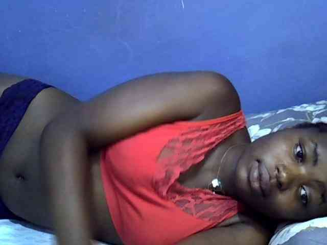 curvy-corazon webcam