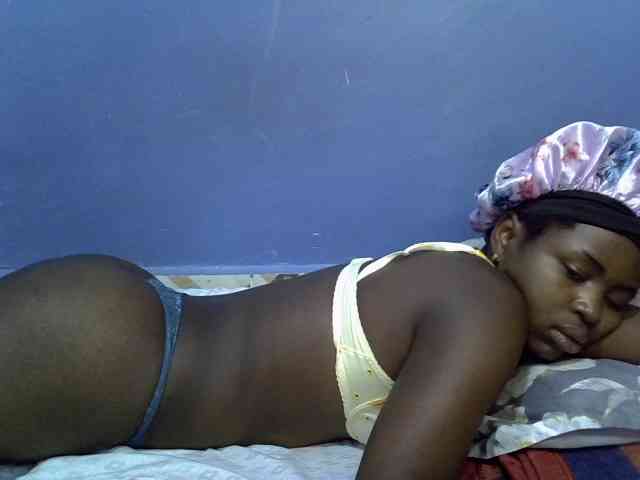 curvy-corazon webcam