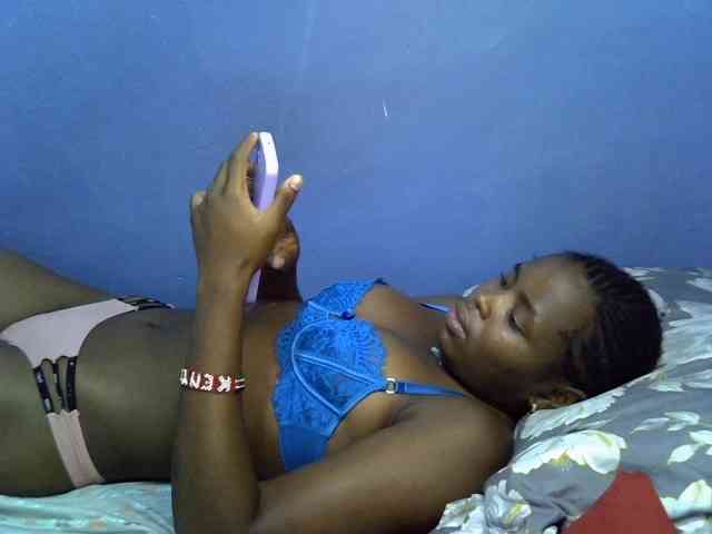 curvy-corazon webcam