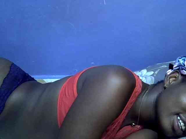 curvy-corazon webcam