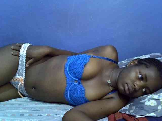 curvy-corazon webcam