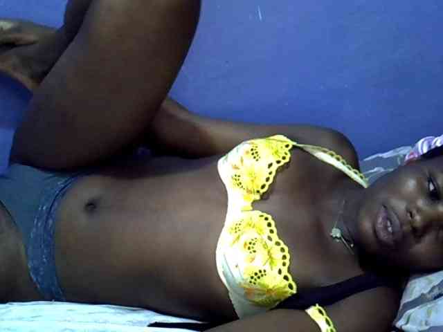 curvy-corazon webcam