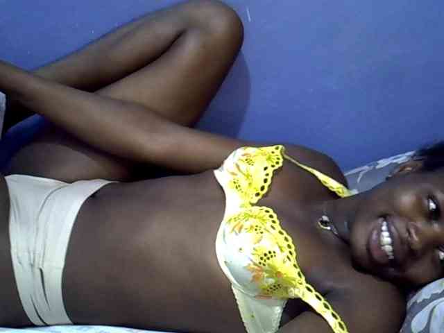 curvy-corazon webcam