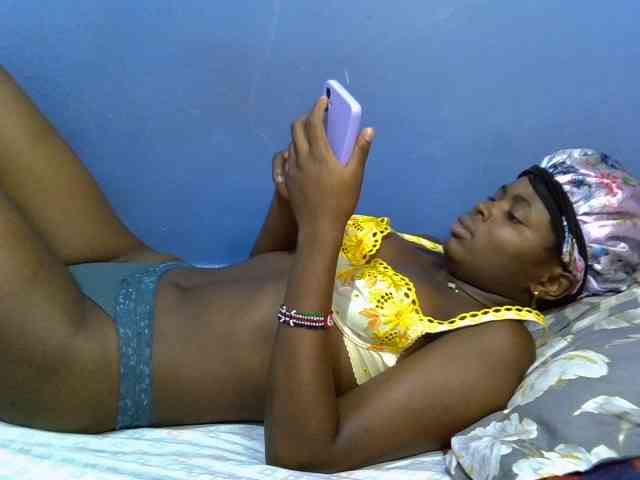 curvy-corazon webcam