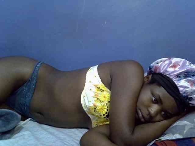 curvy-corazon webcam