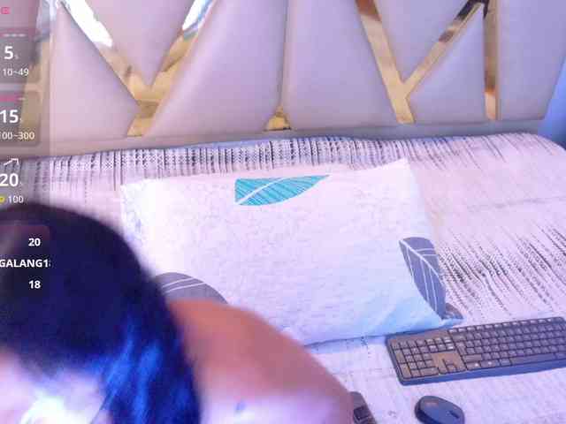 hollyvega