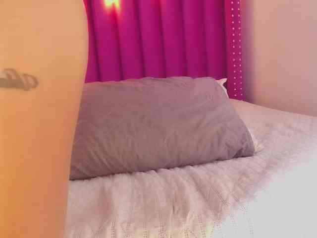 hollyvega webcam