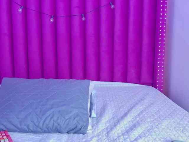 hollyvega webcam