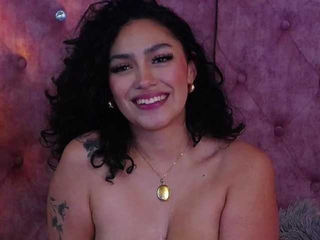 MaddisonBelucci webcam