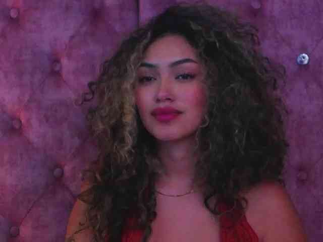 MaddisonBelucci webcam