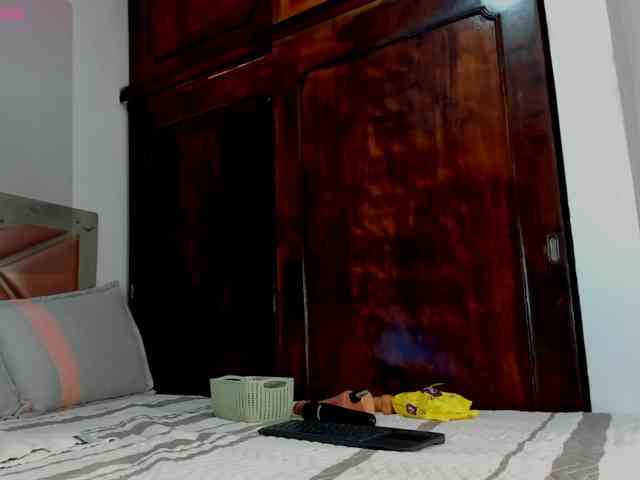 CoralW webcam