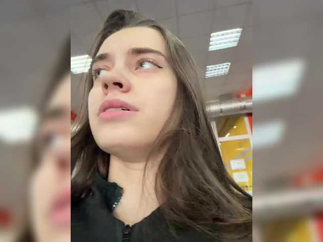 Entra en el chat con el modelo FunnyBanny0312 FunnyBanny0312