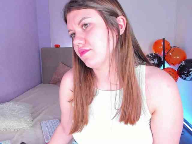 NikkiBust webcam