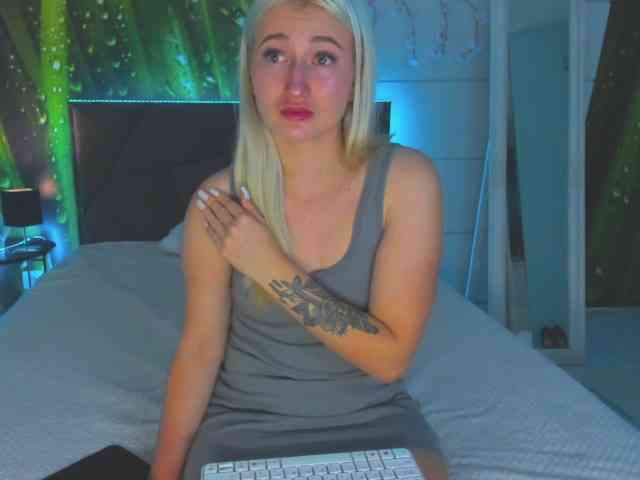 HollyTaillor webcam