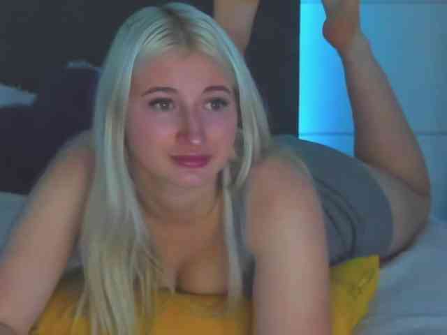 HollyTaillor webcam