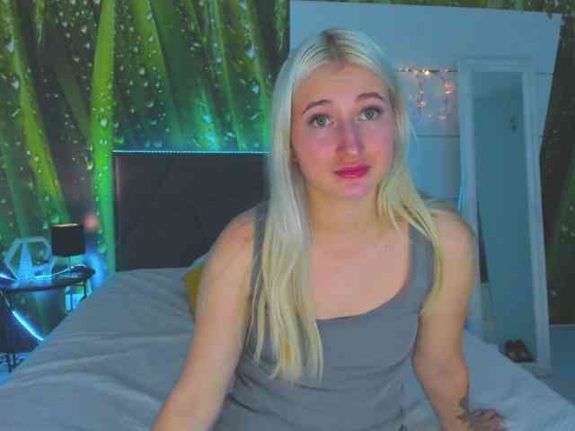 HollyTaillor webcam