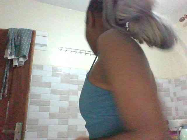shanizz001 webcam