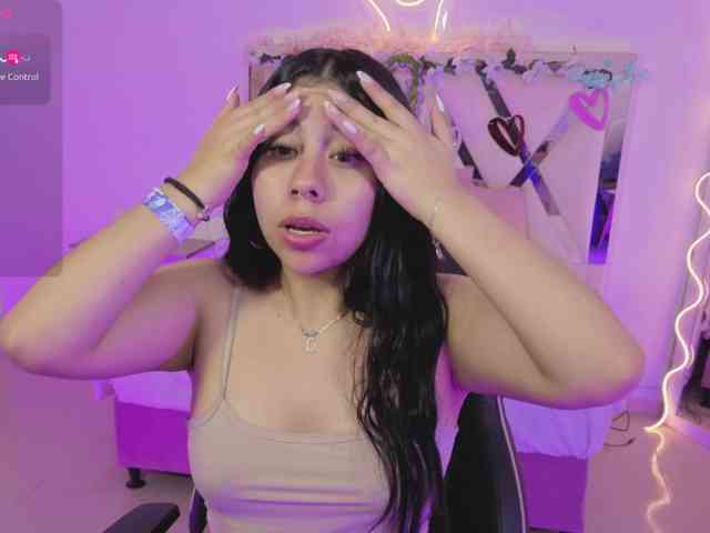 ZURY-TAY webcam