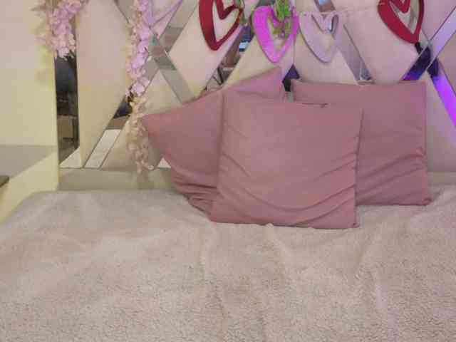 ZURY-TAY webcam