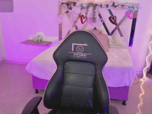 ZURY-TAY webcam