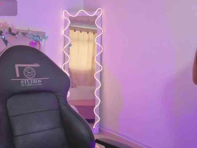 ZURY-TAY webcam