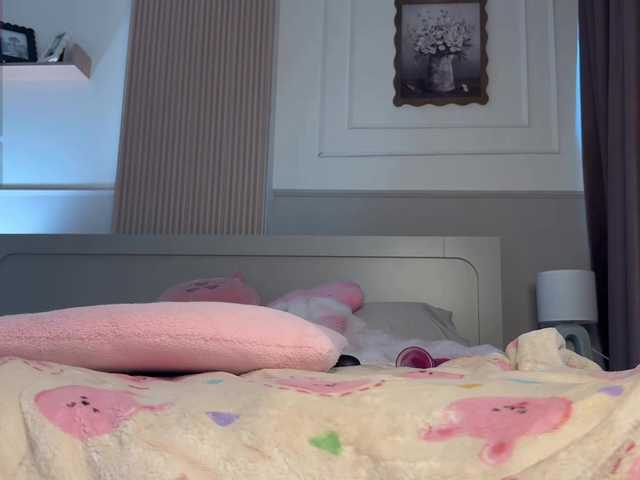 Entra en el chat con el modelo lizzyMeoww lizzyMeoww