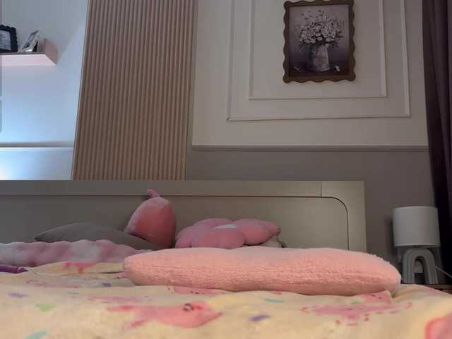 Entra en el chat con el modelo lizzyMeoww lizzyMeoww