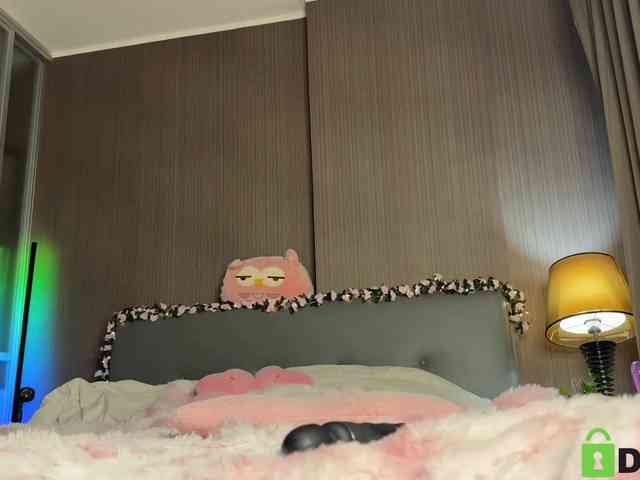 lizzyMeoww webcam