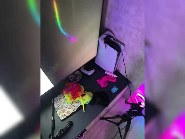 Entrez le videochat erotique avec le
modèle NickiMaldini NickiMaldini