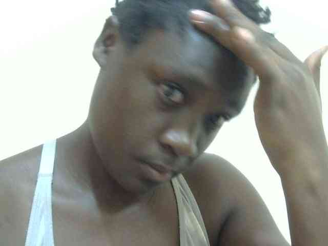 pretty-lioness webcam