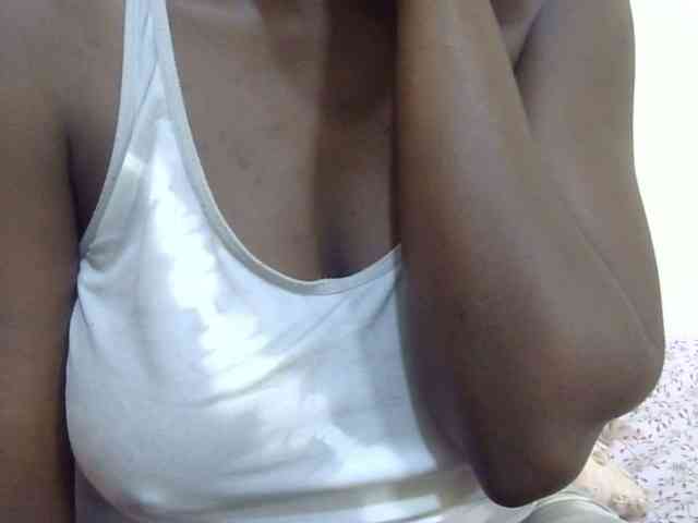 pretty-lioness webcam