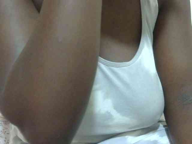 pretty-lioness webcam