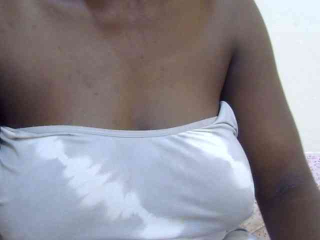 pretty-lioness webcam