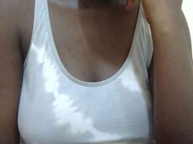 pretty-lioness webcam