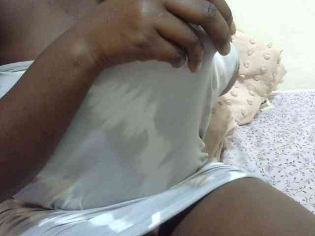 pretty-lioness webcam