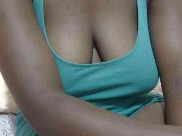 pretty-lioness webcam