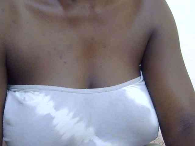 pretty-lioness webcam