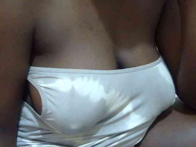 pretty-lioness webcam