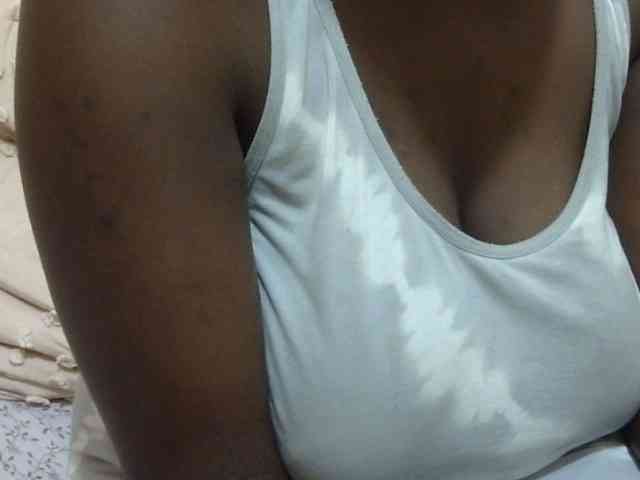 pretty-lioness webcam