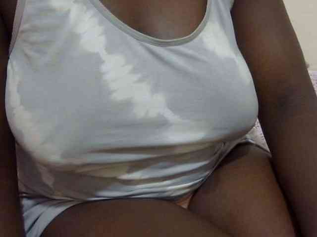 pretty-lioness webcam